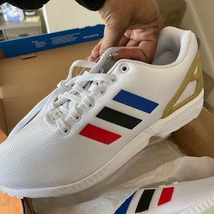 NEW Adidas ZX FLUX white shoes